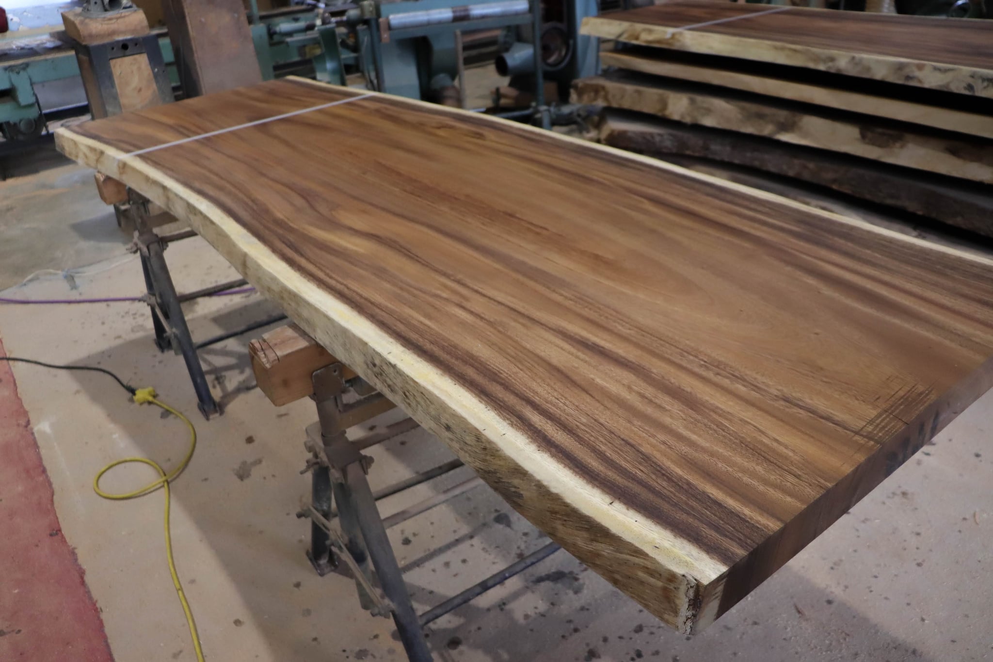 お家でDIY】テーブル作りにおすすめの木材まとめ